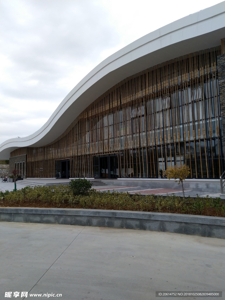 广场高楼建筑