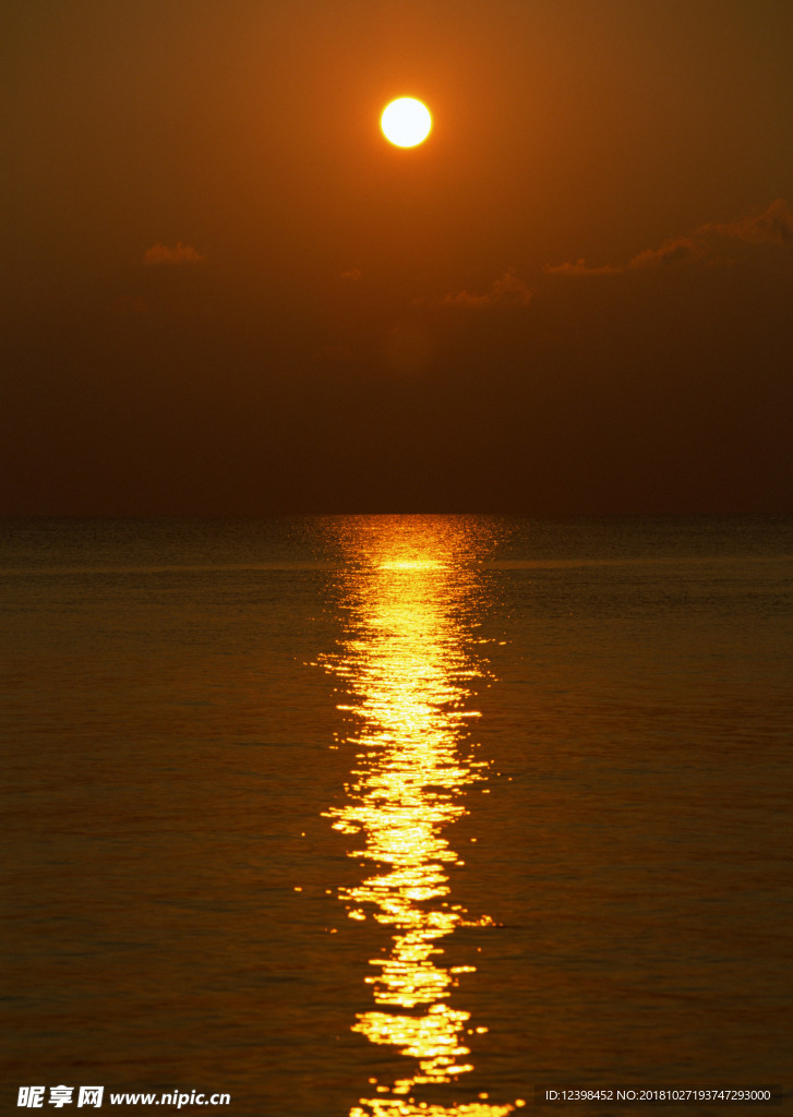海上夕阳
