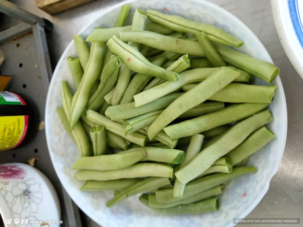 碟子里的豆角