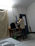 整理房间的妻子