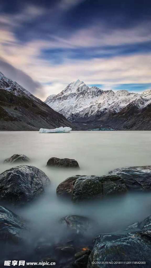 雪白的山脉图片