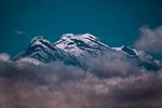 雄伟雪山