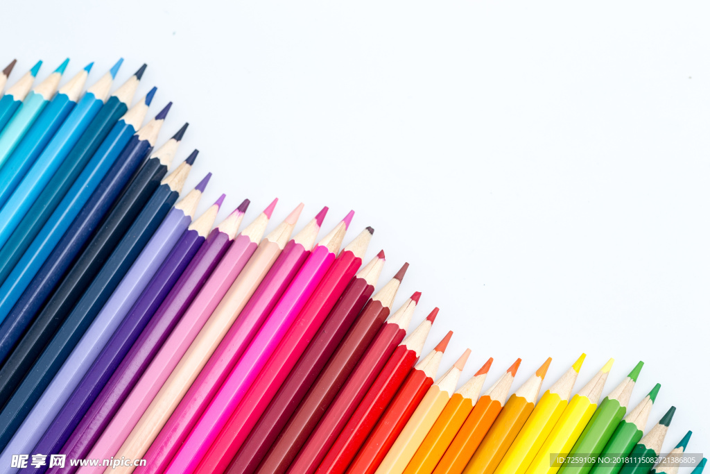 教育设计铅笔渐变色平铺创意拍摄