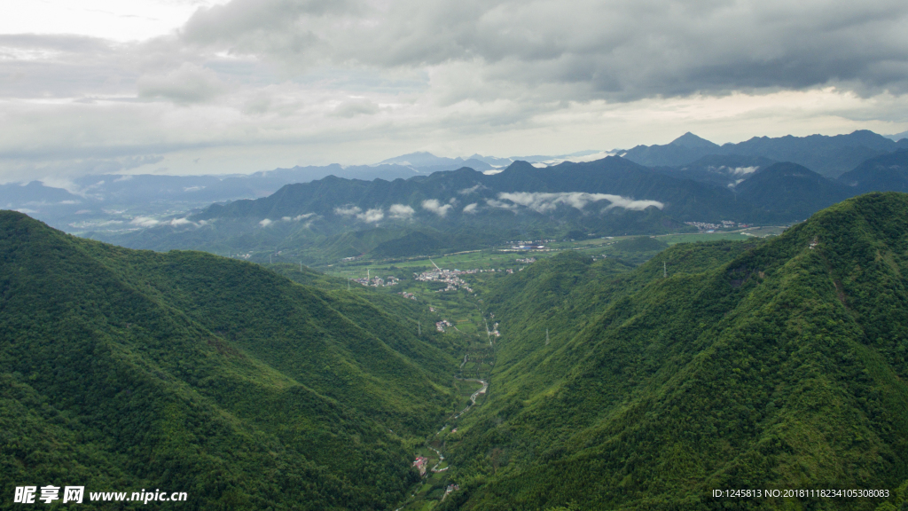 山乡美景