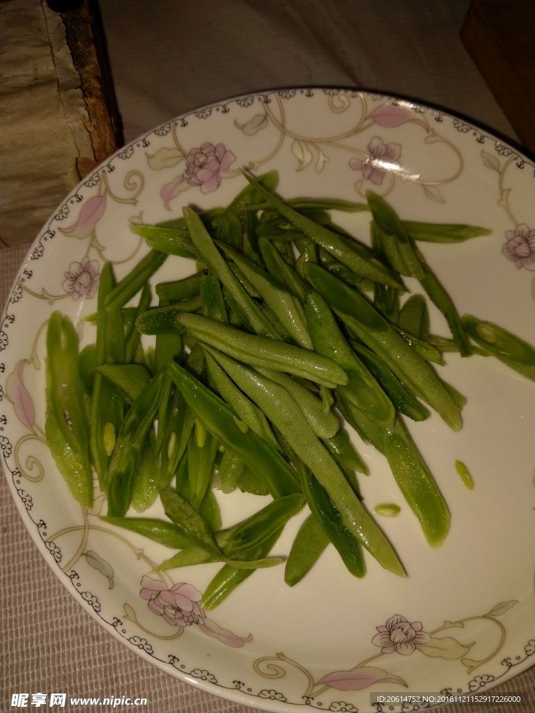 碟子里的豆角