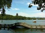 湖光水色翠山碧空