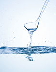 水