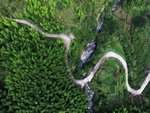 俯拍山路