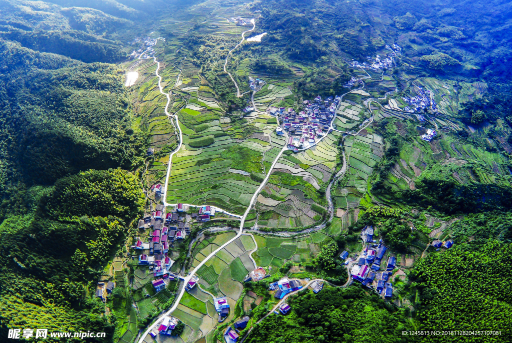 库山梯田风光