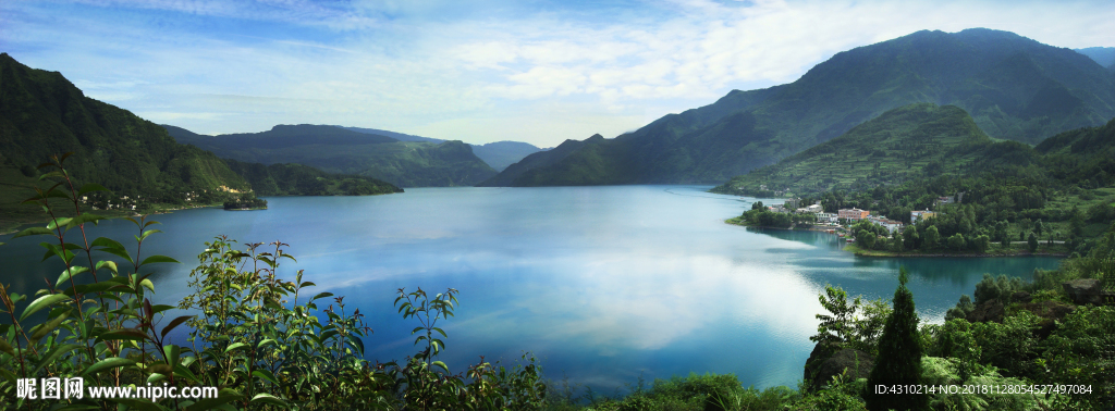 湖光山色