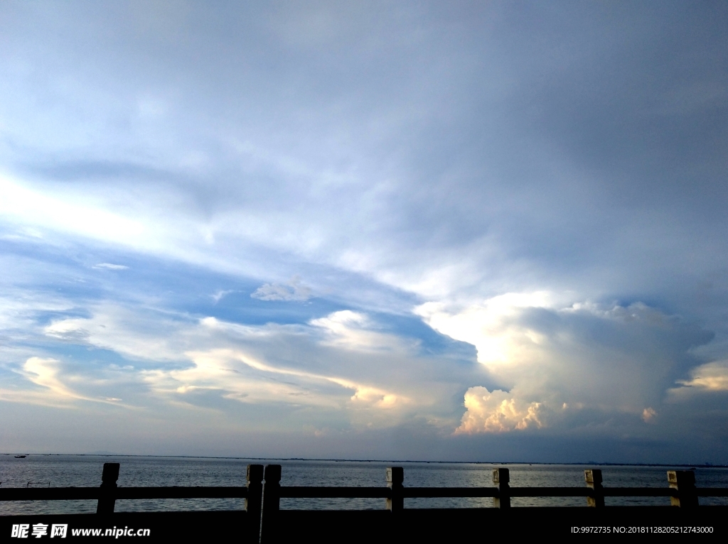 海边的天空