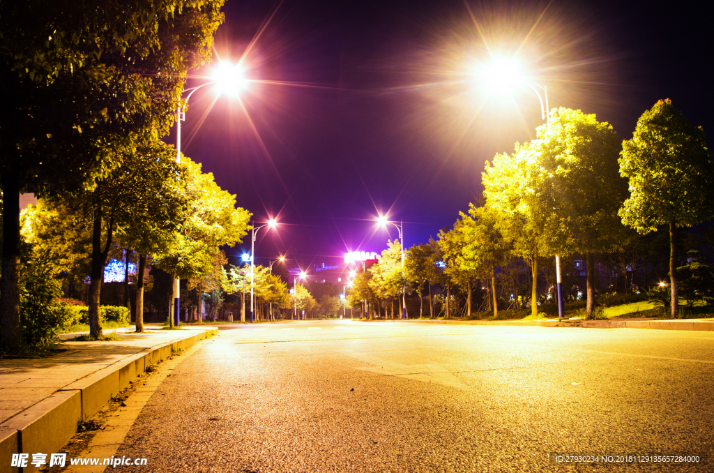 夜色马路