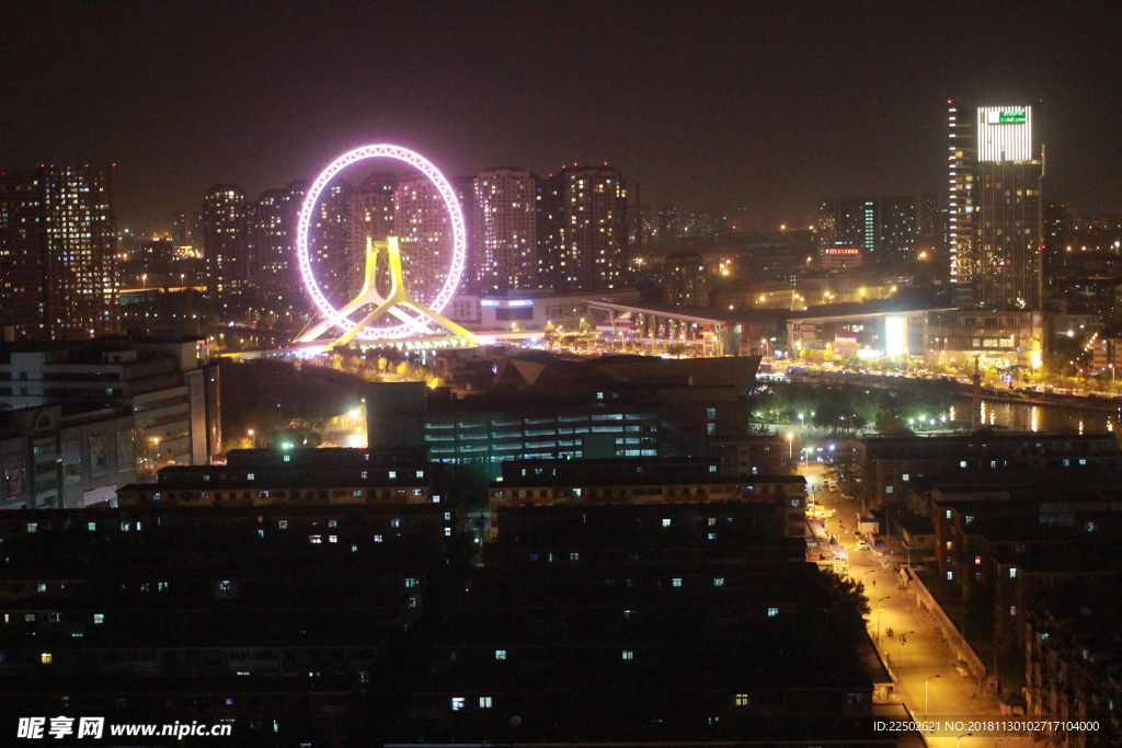 夜幕下的天津之眼