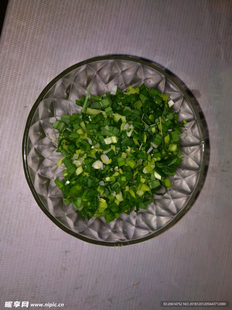 碗里的葱花