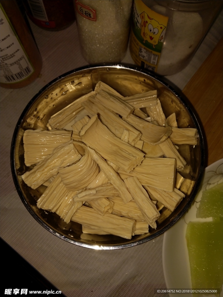 碗里的腐竹