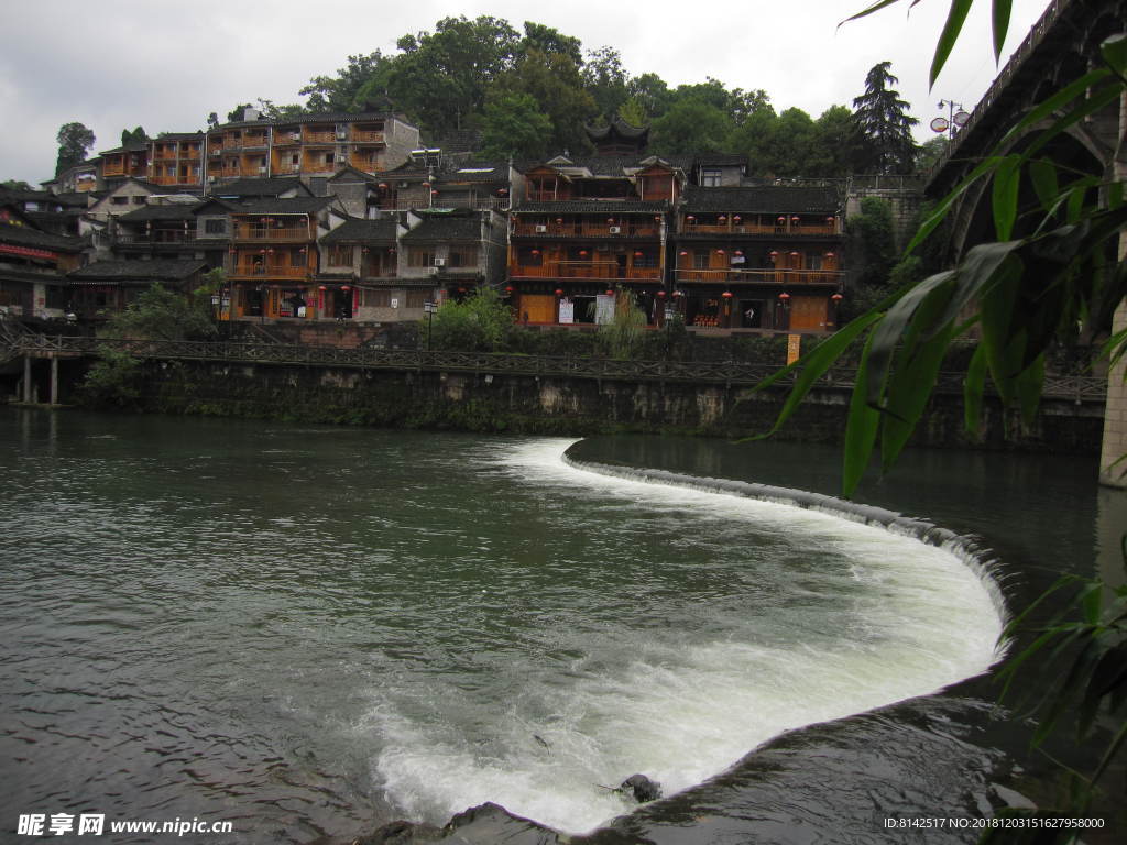 沱江流水