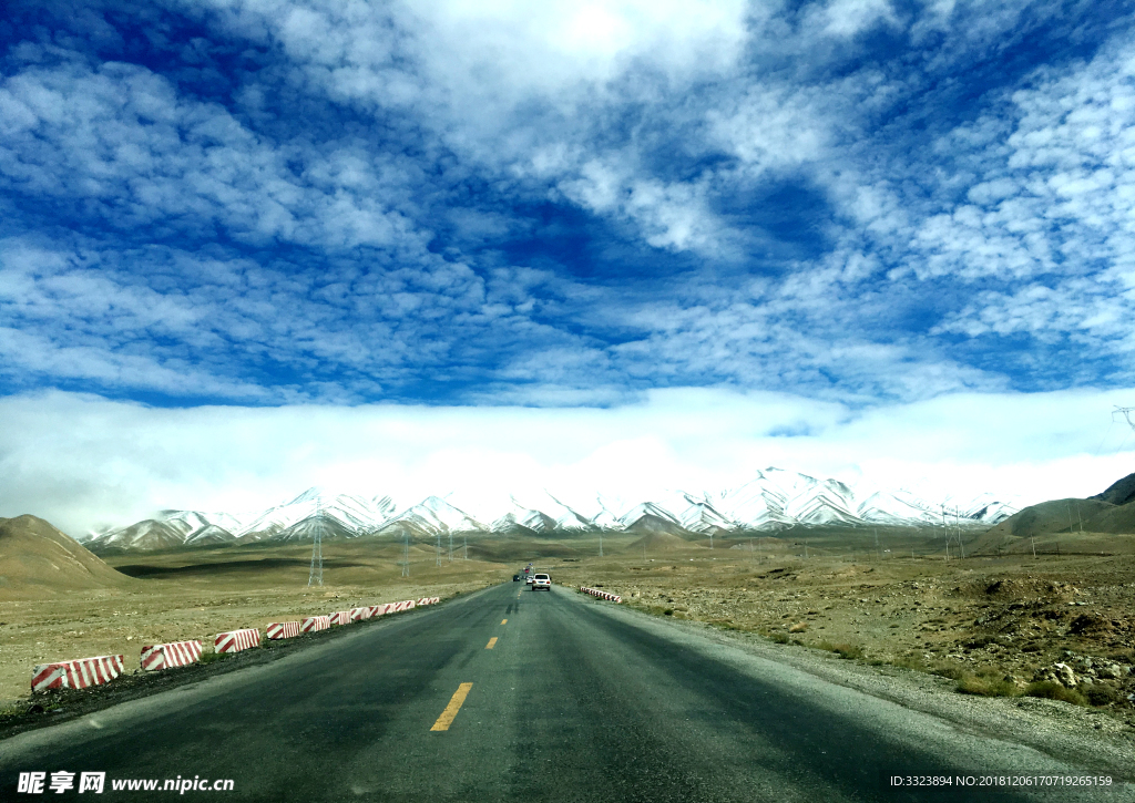 风景-蓝天公路雪山