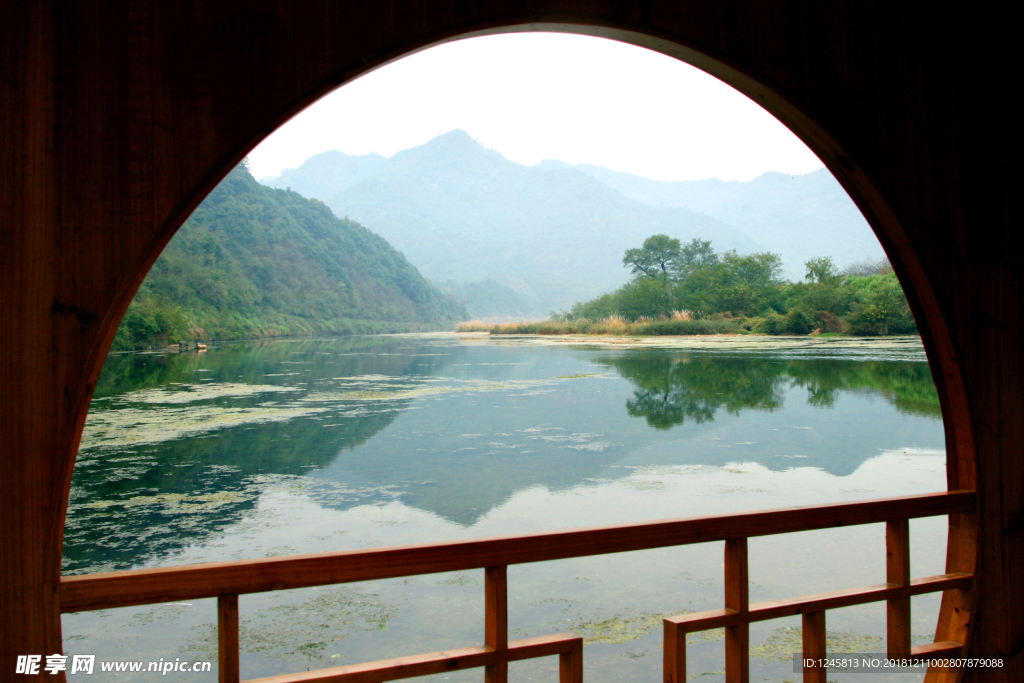 秋浦河