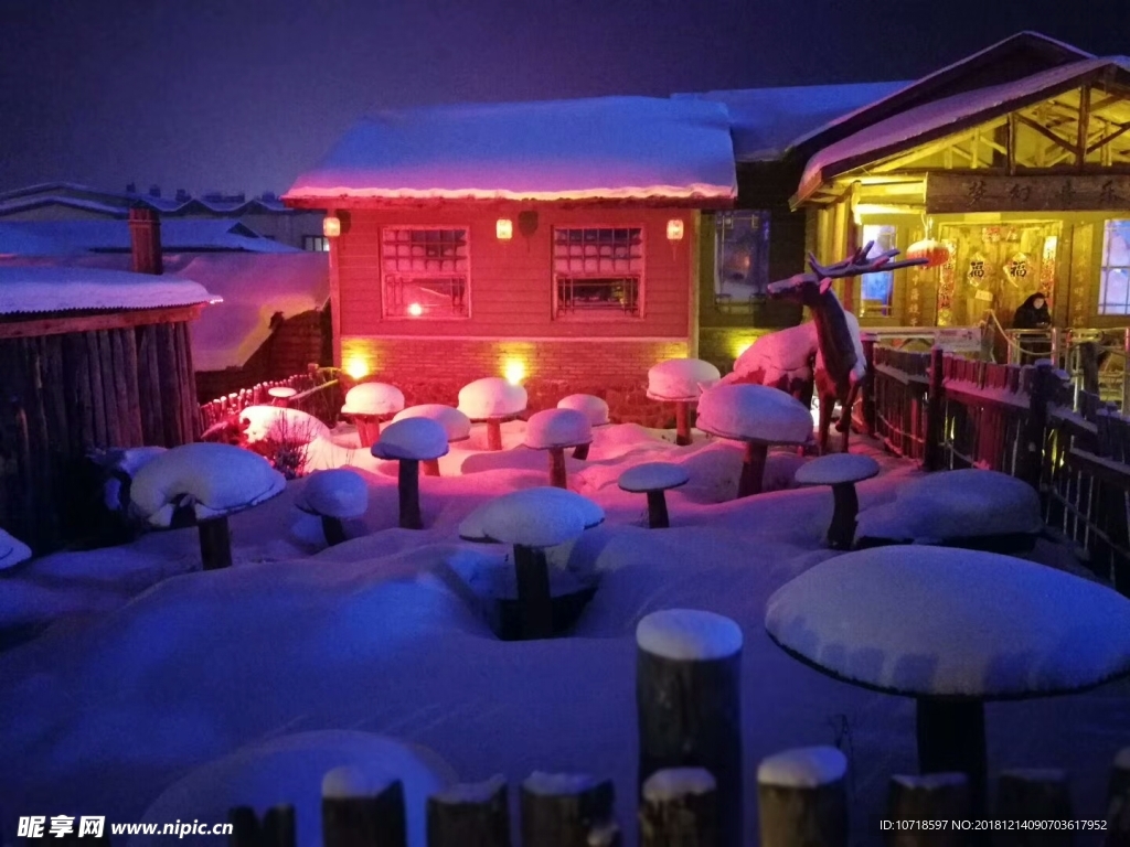 雪天夜景