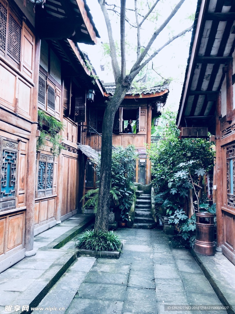 阆中