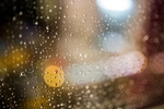 雨中光影