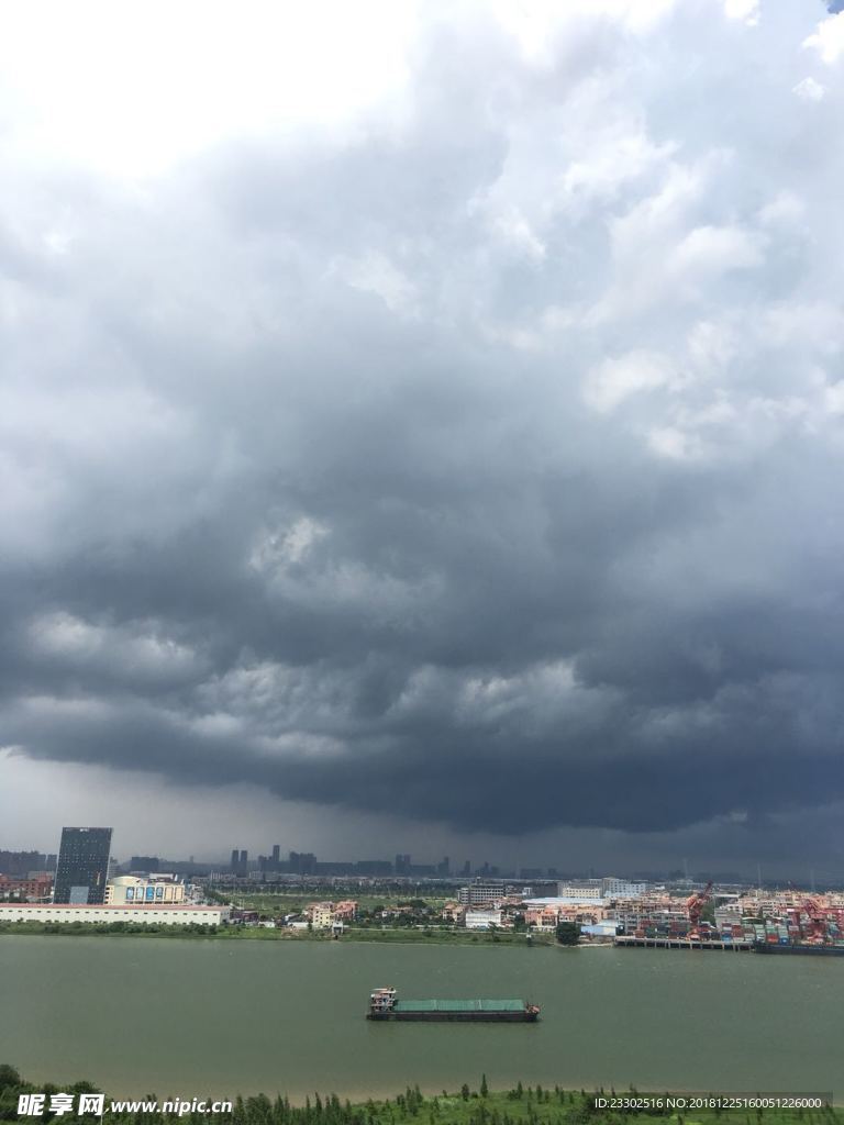 江边