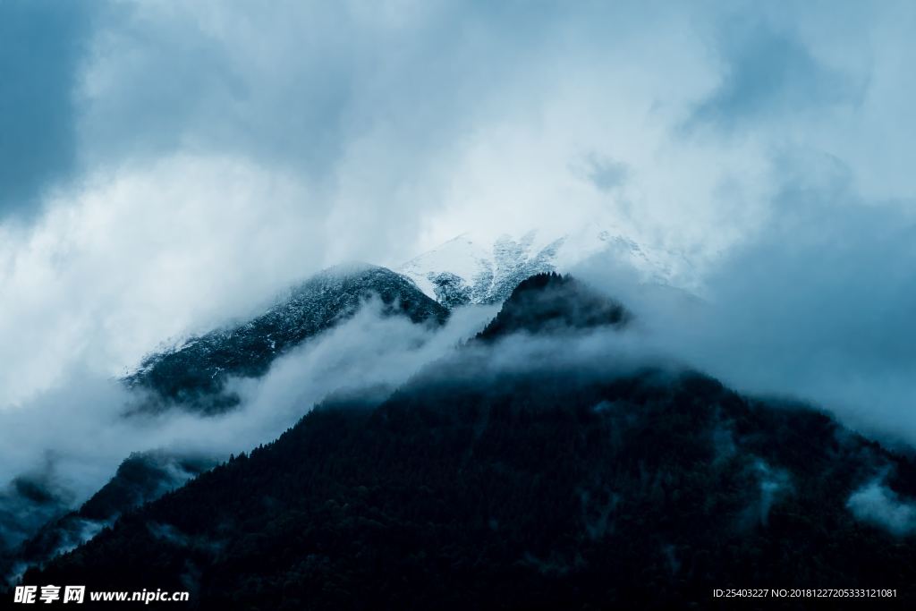 雪山