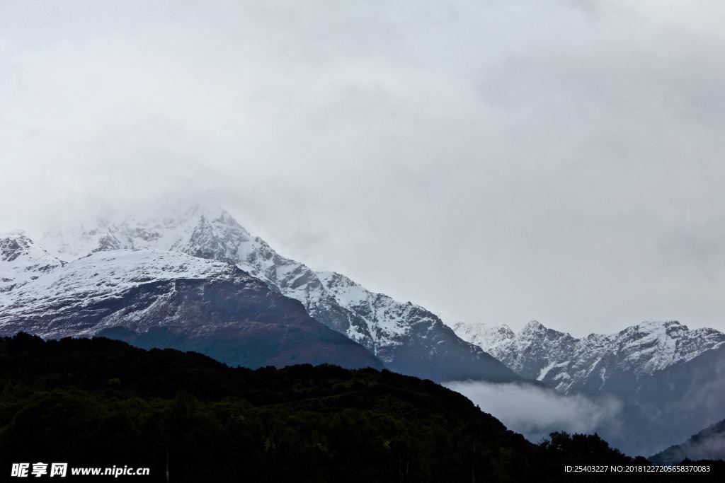 雪山