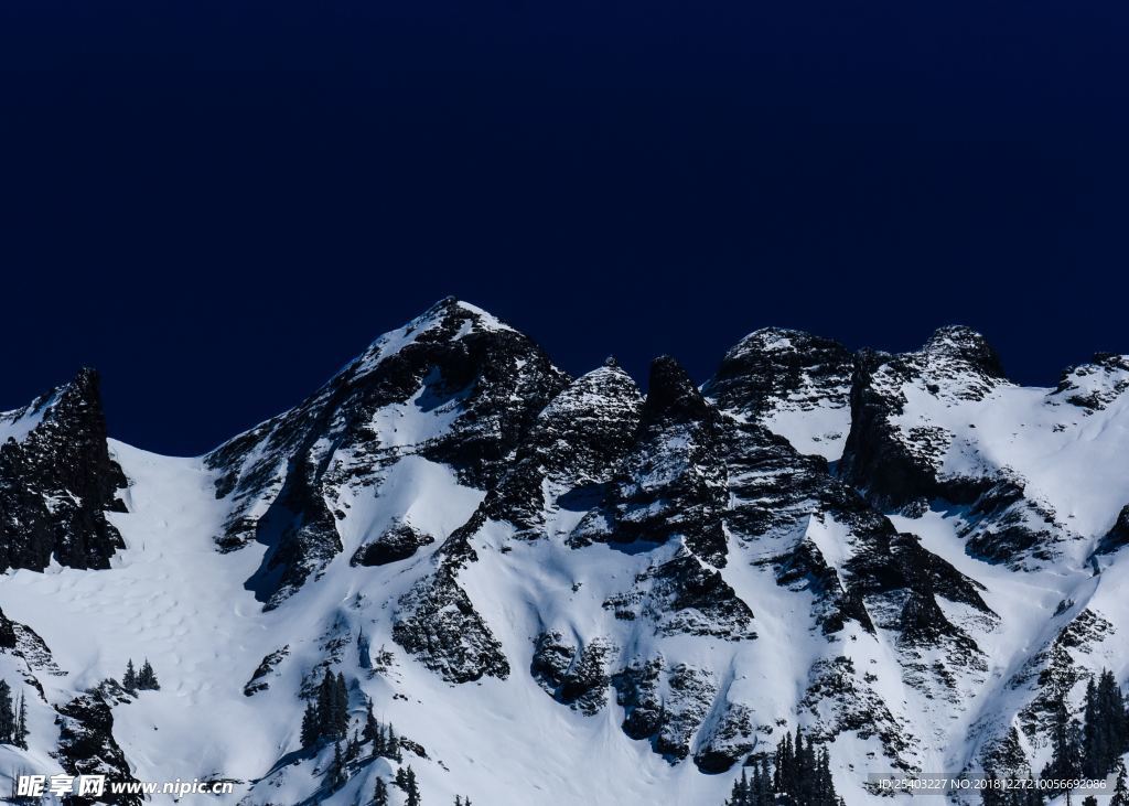 雪山