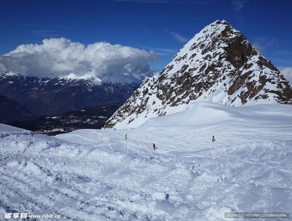 雪山