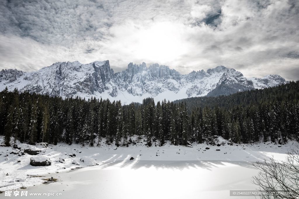 雪山