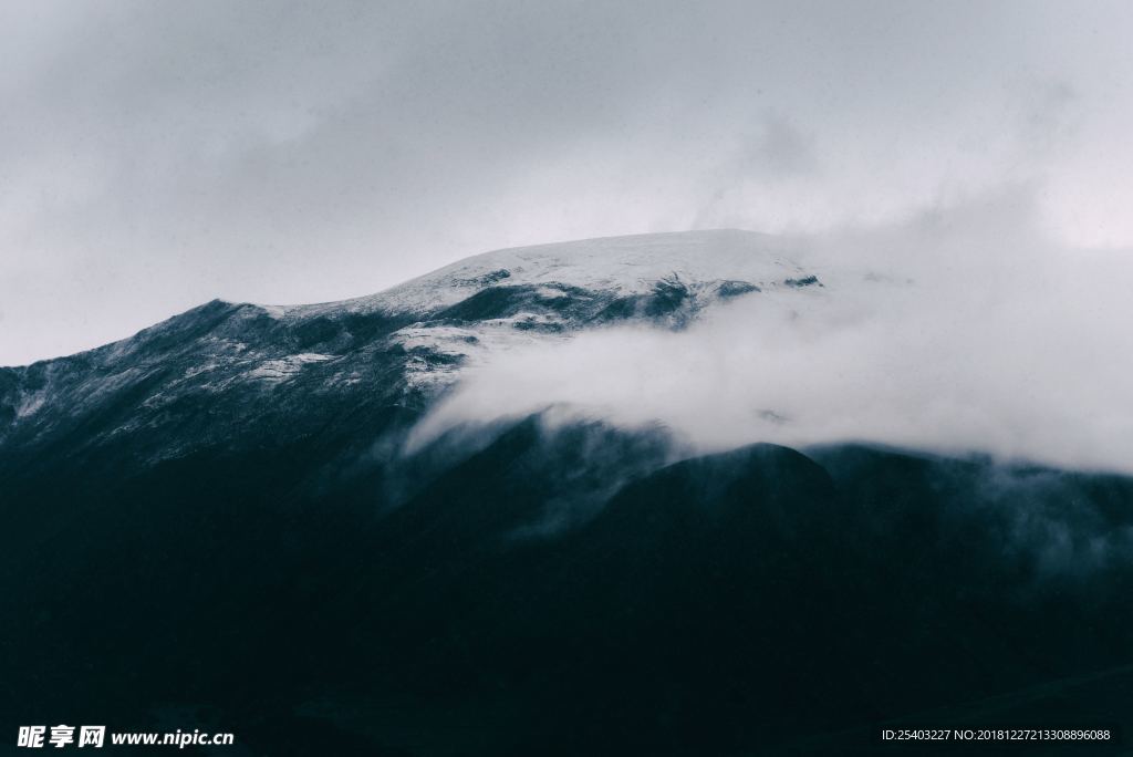 雪山
