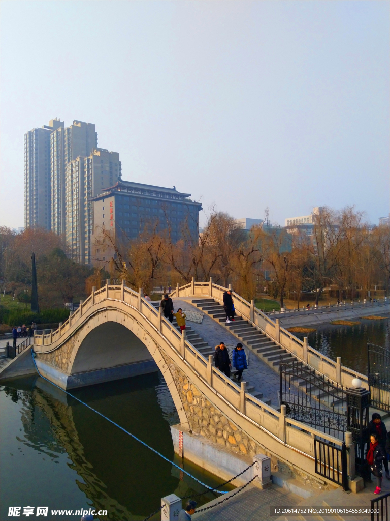 美丽的护城河风景