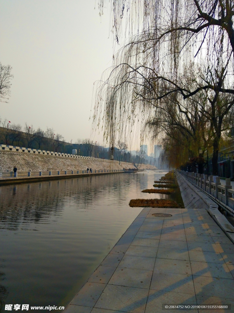 美丽的护城河风景