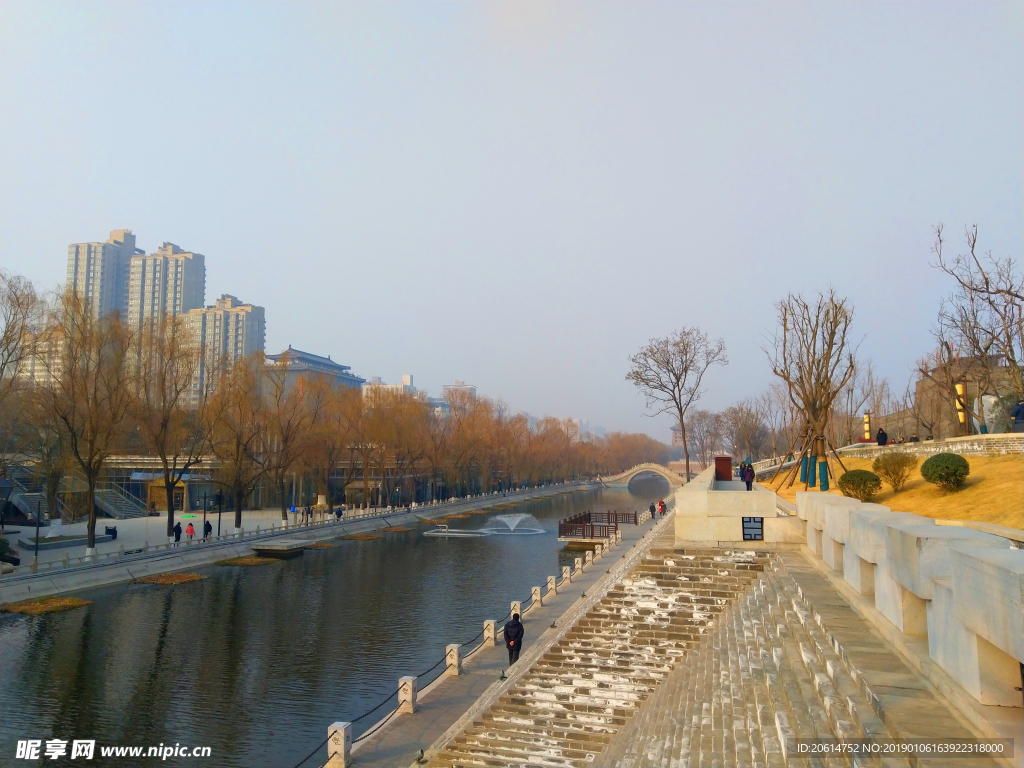 美丽的护城河风景