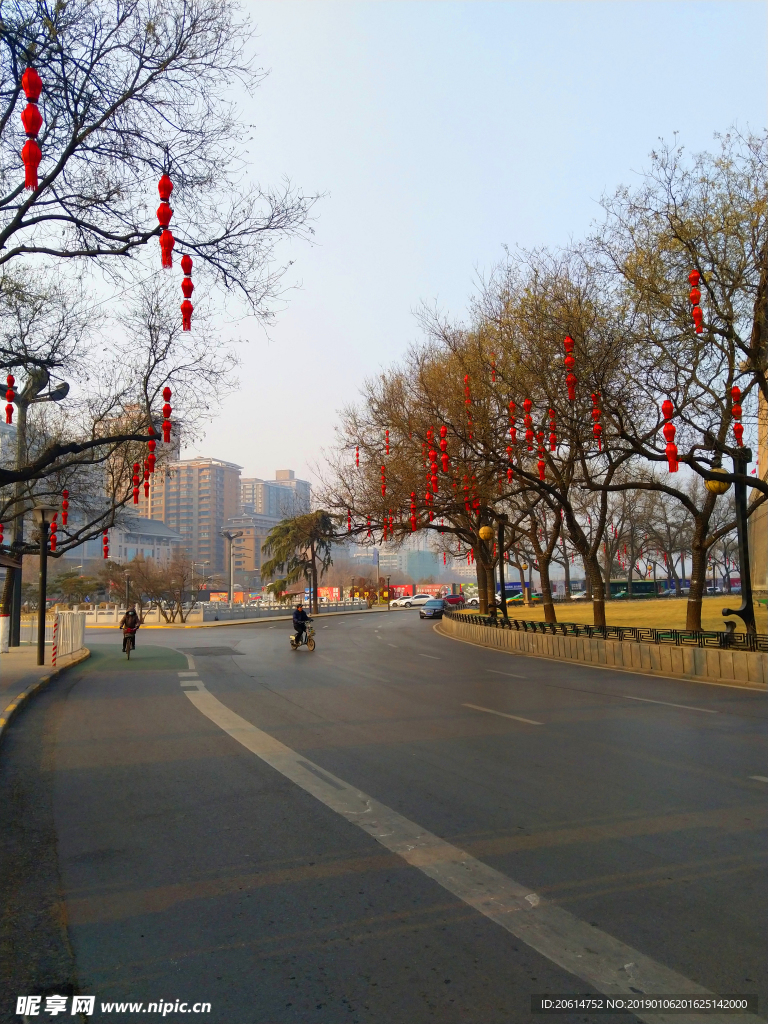 夕阳下的城市风景