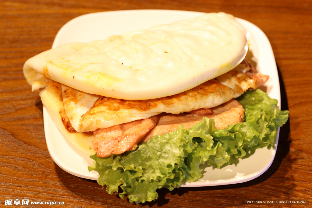 里脊肉夹馍    荷叶饼夹鸡蛋