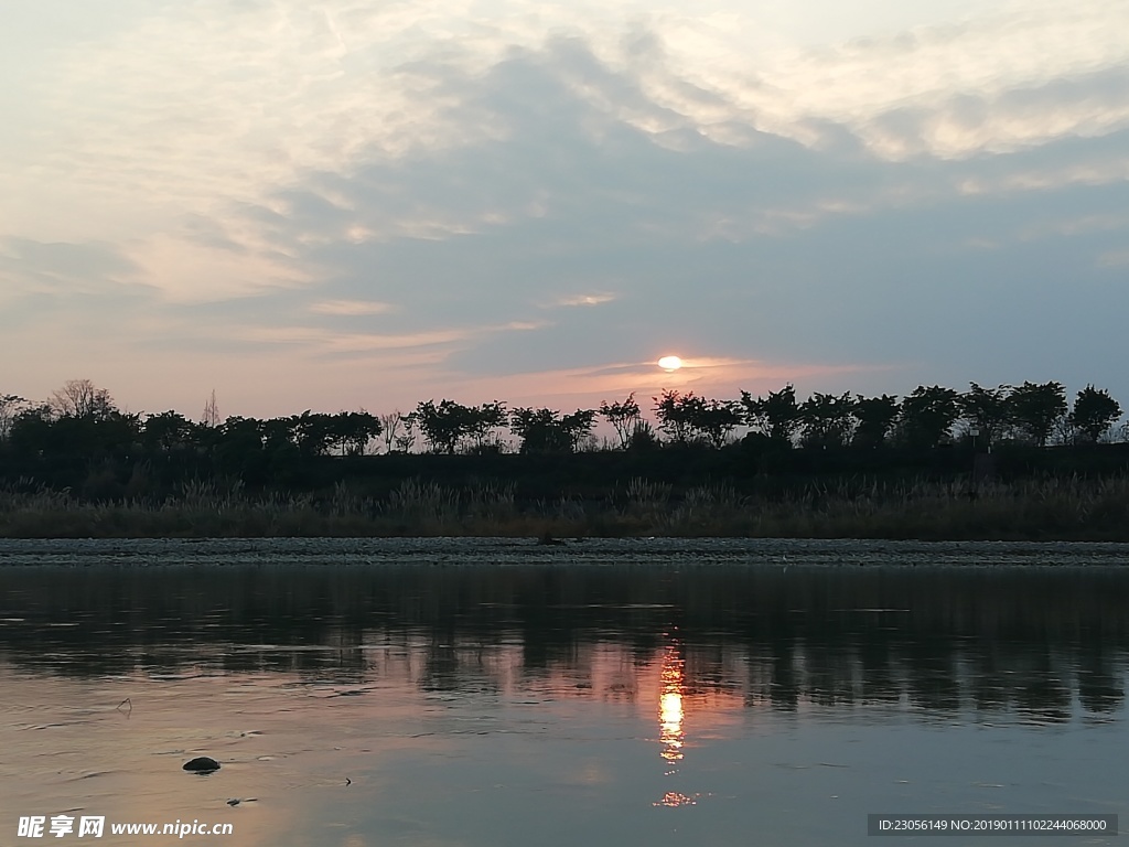 夕阳下