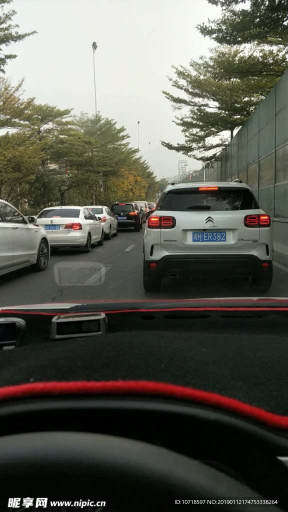 道路车辆