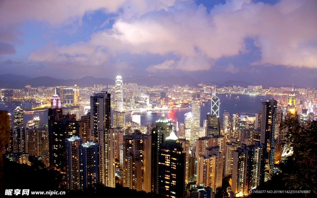 高楼大厦高清摄影图