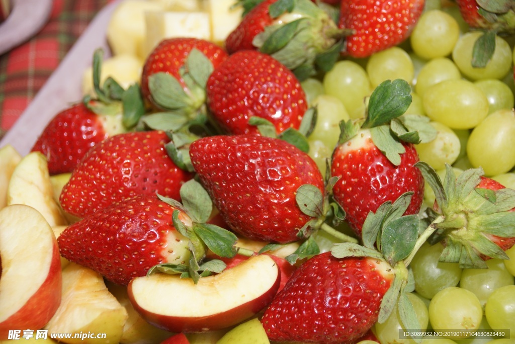 草莓 营养水果
