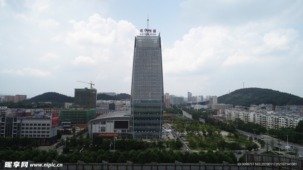 咸宁广电传媒大厦航拍图