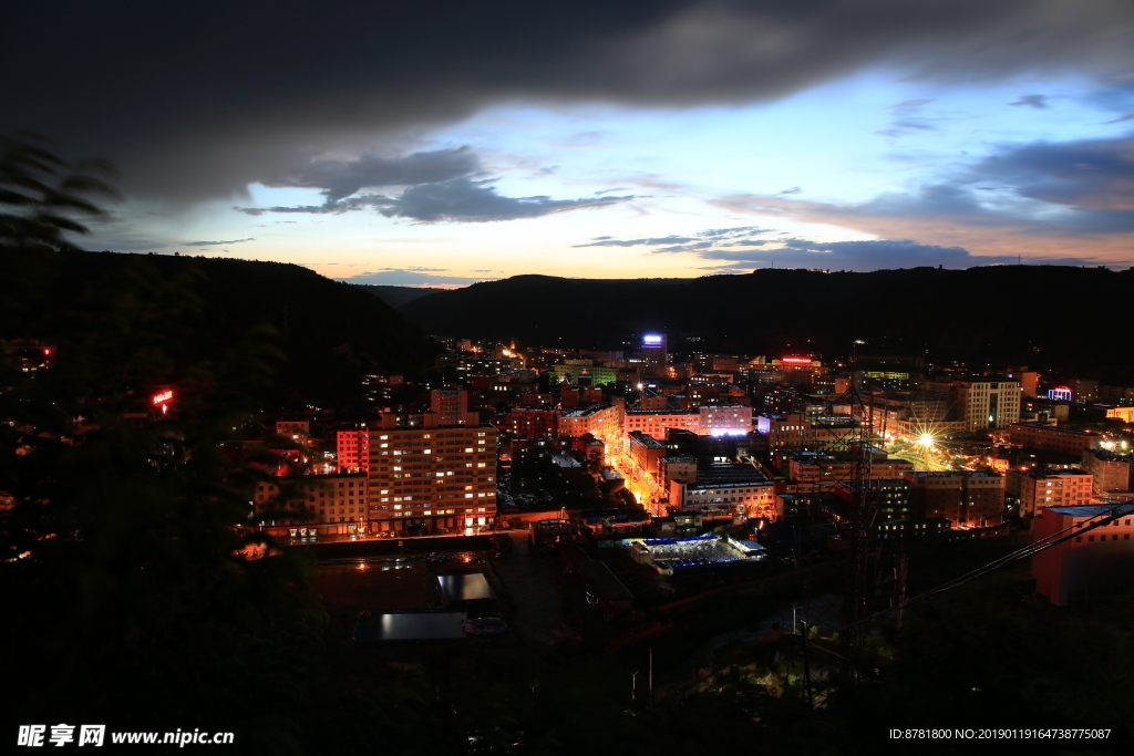 小城夜景