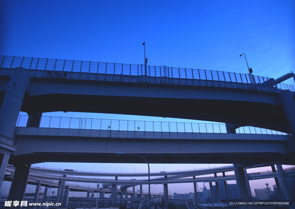 城市高架桥