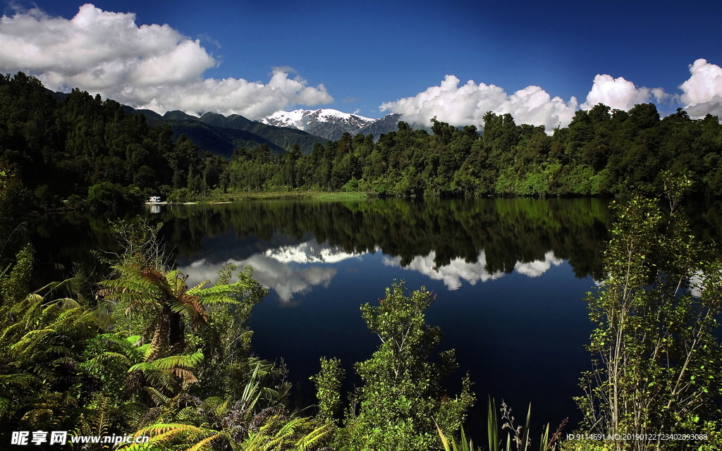 湖光山色