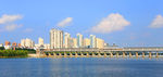 湖边建筑风景