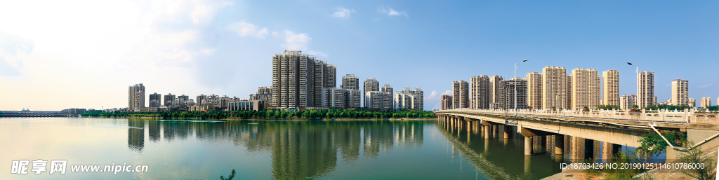 湖边建筑风景
