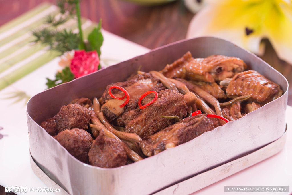 村长的饭盒