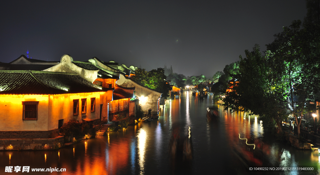 古镇夜景