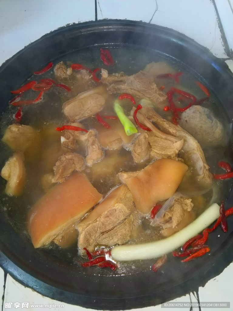 锅里的大肉